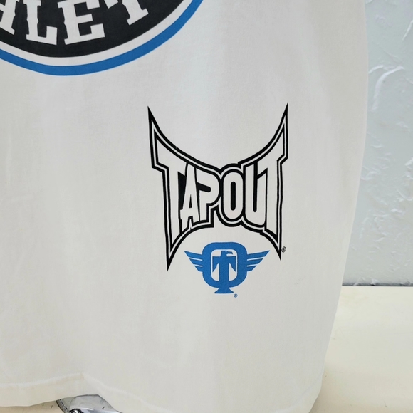 Rare Tapout X Hooters Collab Tee Shirt Size XXL - Picture 3 of 6